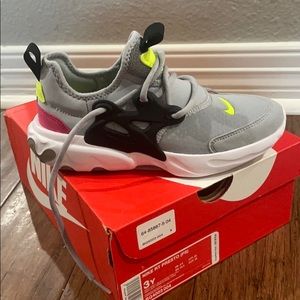 Boys Nike RT Presto (PS) Grey size 3 NWT